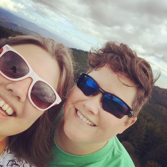 Meet your Posher, Erica - Picture 1 of 1